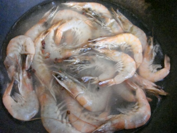 水煮虾的做法【步骤图】_菜谱_美食杰