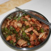 辣椒猪肉炒草菇