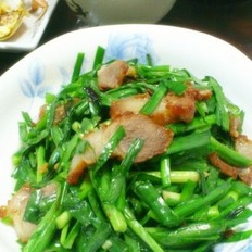 咸猪肉炒韭菜