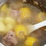 玉米土豆排骨汤