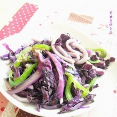 紫甘蓝炒鱼面