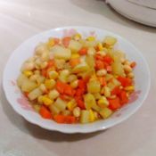 鲜玉米炒土豆胡萝卜丁
