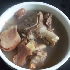 土茯苓猪骨汤