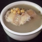 黄绿豆煲鱼骨汤