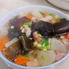 豆香海带猪肉萝卜汤