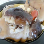香菇薏米猪手煲