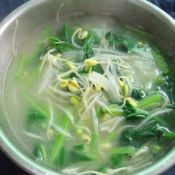 豆芽菠菜汤