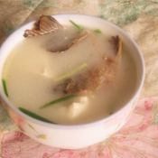河鲫鱼炖豆腐