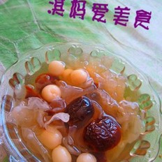 银耳莲子红枣汤