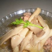 野味菌菇鸡汤