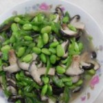 青椒毛豆炒香菇
