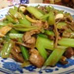 芹菜茶树菇炒牛肉