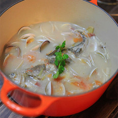黄鱼蛤蜊浓汤 