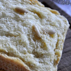 玉米松仁面包