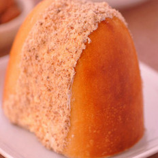 杏仁奶油夹心面包