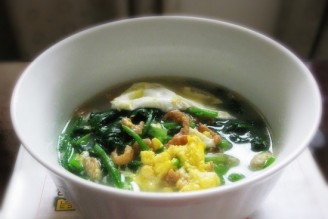 鸡蛋虾米菠菜汤的做法