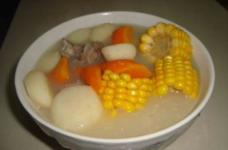 杂蔬猪骨汤的做法