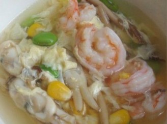 海鲜玉米青豆汤的做法