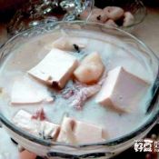 马蹄豆腐鲫鱼汤