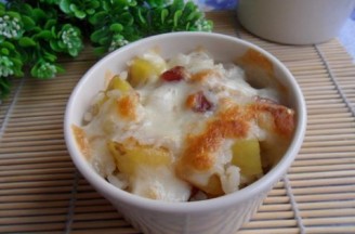 土豆腊肠焗饭的做法