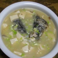 菇香鱼头豆腐汤