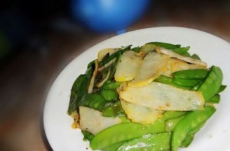 蟠龙菜炒豌豆的做法