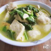 小白菜豆腐鱼丸汤