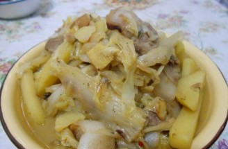 土豆炖肉片白菜的做法