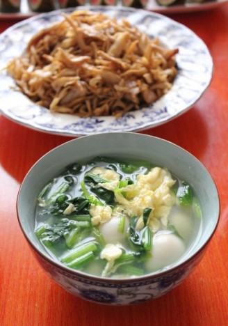 鵪鶉蛋菠菜湯,鵪鶉蛋菠菜湯的家常做法 - 美食傑鵪鶉蛋菠菜湯做法大全