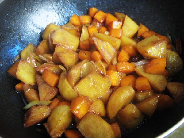 胡萝卜炖土豆厨房大图模式 