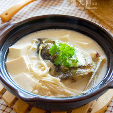 鱼头炖豆腐的做法