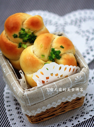 葱花面包 葱花面包的家常做法 美食杰葱花面包做法大全