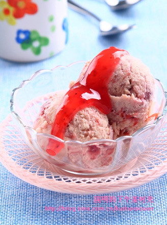草莓冰淇淋的做法