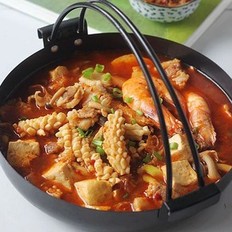 泡菜海鲜豆腐锅